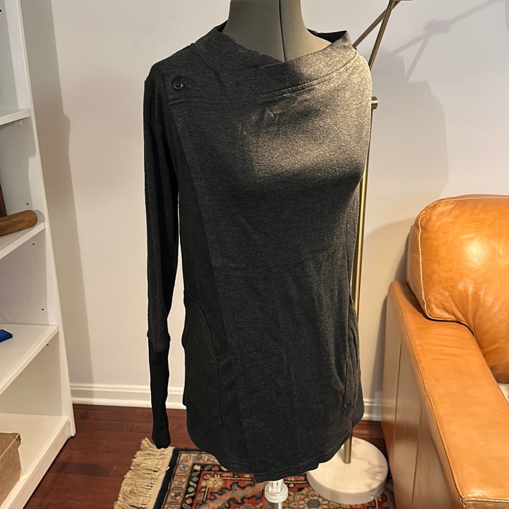 RBX gorgeous dark grey sweatshirt/cardigan. Sz: Small 💎